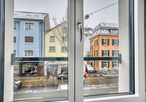 Modern Wiedikon 2.0 Room w/Storage & W/D, 3 min to Market, by Blueground