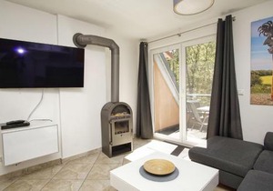 moderne FeWo Nr 4 mit Balkon, Sauna im Haus, Garten - Ferienwohnungen am Wald