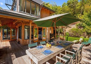 Moetu Lodge - Pukawa Bay Holiday Home