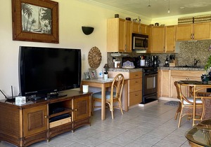 Molokai Shores Luxury Condo Awaits You-A215 Has It All!