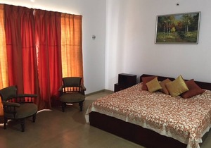 Mom & pop Home stay Room B