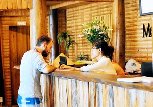 Monkey Island Resort