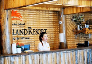Monkey Island Resort