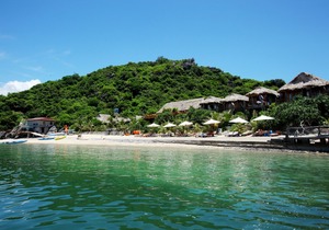 Monkey Island Resort