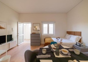 Monsanto Hill House - NO. 565 -1 D