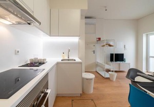 Monsanto Hill House - NO. 565 -1 D