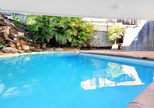 Monterey Lodge Unit 10 27 Warne Terrace Kings Beach
