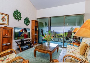 Monthly Rate Penthouse Condo at Oceanfront Hilo Beach