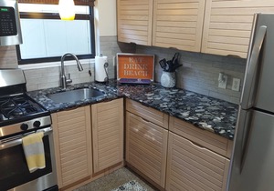 Monthly-Weekly Disc: Large 1BR, Walk to Ave & Beach, Beautiful, Salt Pool