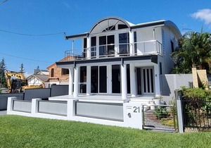 Moreton Bayside- large home on Scarborough Beach