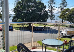 Moreton Bayside- large home on Scarborough Beach