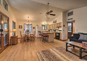 Mountain Getaway w/ BBQ - 5 Mins to Hike & Golf!