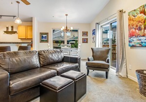 Mountain home with private deck, mountain view, washer/dryer, and gas fireplace