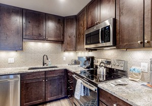 Mountain-View Condo with WiFi and Fireplace - Pool, Hot Tubs, Tennis, and Sauna