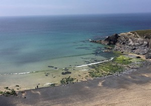 Mullion Coastpath, sea views, access to pool subject to availability