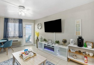 MYRTLE BEACH OCEANFRONT KING WITH GREAT AMENITIES!