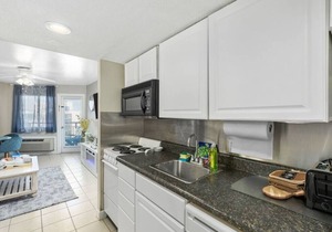 MYRTLE BEACH OCEANFRONT KING WITH GREAT AMENITIES!