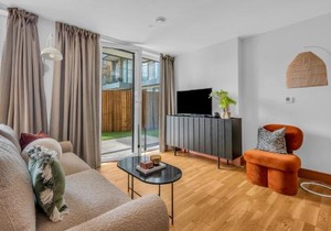 MySquare Two Bedroom Apartments in Limehouse