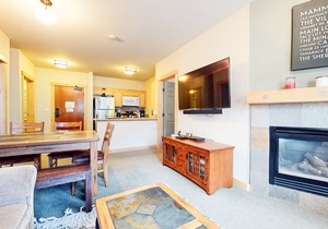Natural Light & Updated. Quiet Area, Pool & Hot Tub On-site. Near Bike Trails