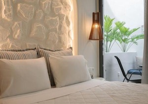 Naxos Petite Studios