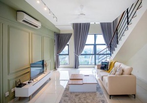 Near MITEC, Arte Mont Kiara by Cobnb