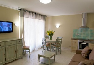 Neat apartment with dishwasher