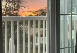 Negril Jamaica Beachfront house in Little Bay County Club , Pool , Free wifi A/C