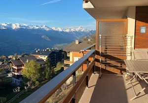 Nendaz Centre Superbe Appartement 3 p. 75m2 Avec Piscine Parking et vue