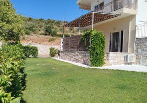 Nereids Apartments-Pronoe