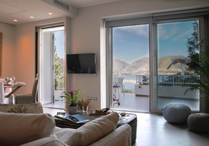 Nesos suites