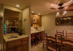'Nest on Sugar' - 2B Condo w/Clubhouse Access