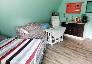 Nestled In The Country Apt 2