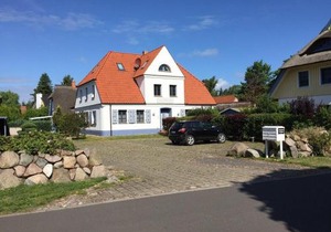 Neue Reihe 43 Villa Regulus OG
