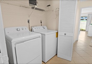 *NEW: 2BR villa in Kingston Plantation, short walk to beach & pool - WHP 22B