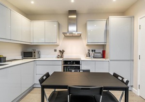 NEW Amazing 2 Bedroom Flat in New Barnet