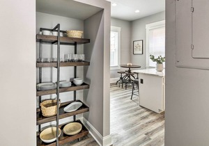 NEW! Beautiful Apt in the Heart of Mainstrasse!