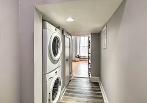 NEW! Beautiful Apt in the Heart of Mainstrasse!
