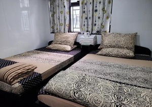 New Day Night Hostel RECEPTION 24 HOUR BLOCK D CHUNGKING MANSION TSIM SHA TSUI KOWLOONN