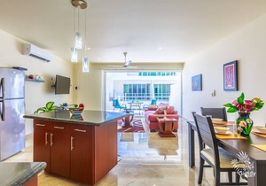 New Downtown Condo Near Playa Norte