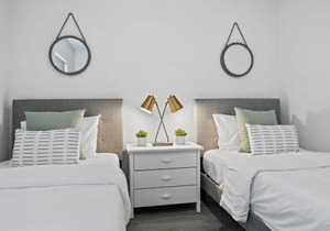 New! Few Minutes To Downtown, 10 To The Beach!