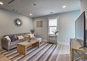 NEW! Fully Renovated 2 Bed 2 Bath Apartment in Downtown Beaufort