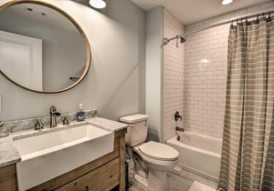 NEW! Fully Renovated 2 Bed 2 Bath Apartment in Downtown Beaufort