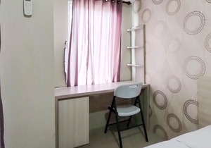 New Furnished & Modern @ Studio Tamansari Mahogany Karawang Apartment By Travelio