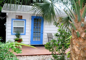 New Listing-1 Bedroom Cottage-Screened Lanai-Near Nokomis Beach!