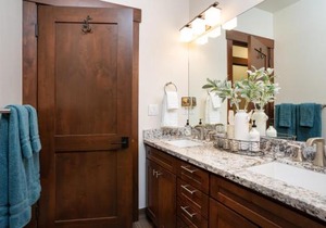 New Listing! Luxury 3BD Residence on Gray's Crossing Golf Course