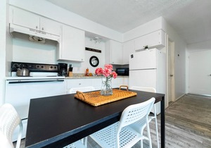 New Listing! Thrifty and functional 2-bd near AUS and downtown