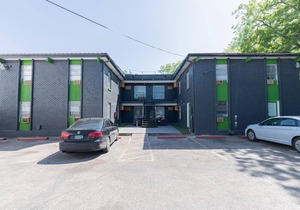 New Listing! Thrifty & functional 1BD Apt near AUS and downtown