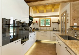 new luxuriously appointed Chalet Charbray - La Tzoumaz - 10p - hot tub, sauna