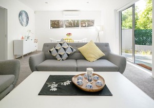 New modern 2 bedrooms unit in Castor Bay & Milford near Takapuna walk to beach and mall