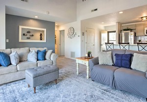 NEW! Osage Beach Condo w / pools and boat dock access